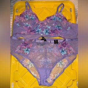 Vibrant Floral Lace Bralette Set in Purple